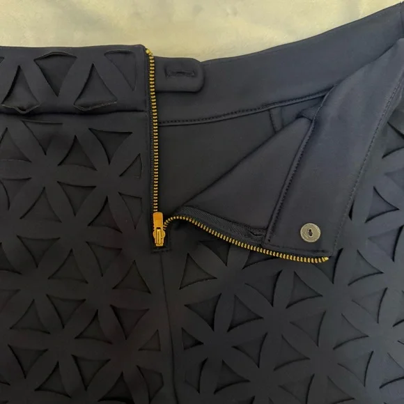 Lilly Pulitzer Lorna Shorts in True Navy Size 4 - Picture 7 of 14